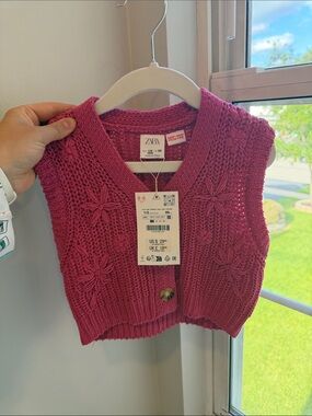 Zara Knit Floral-Pattern Buttoned Crop Vest